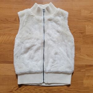 Gap Kids white Faux Fur Vest. Full Zip. NWT. size kids XL
